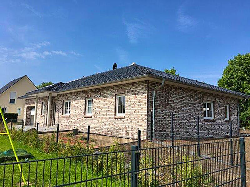 Dienstleister MHEL Massivhaus Hausanbieter MHEL Massivhaus