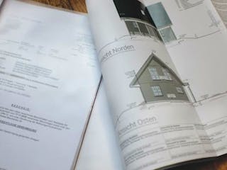 Baugenehmigung_aufgeschlagen_mdittmann.jpg Baugenehmigung_aufgeschlagen_mdittmann.jpg