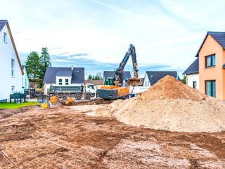 Erdarbeiten_Neubaugebiet_AdobeStock_schulzfoto