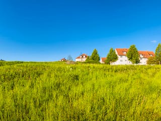 Grundstueck_Fotolia_152979816_danielbahrmann.jpg