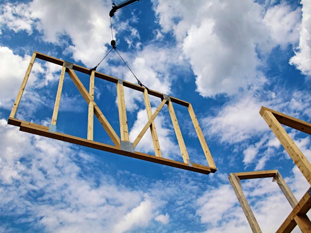 Holzhaus_Kurze_Bauzeit_Ingo_Bartussek_fotolia