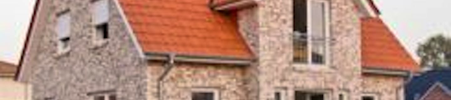 Dienstleister Komfort-Bau Immobilien Hausanbieter Komfort-Bau Immobilien