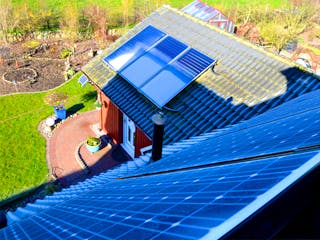 Solarthermie_Dach_Fotolia_bildergala Solarthermie_Dach_Fotolia_bildergala