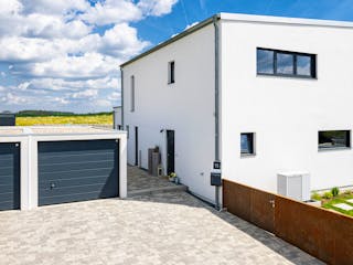 Fertighaus Pultdach Klassik 166 von LUXHAUS, Pultdachhaus Außenansicht 2