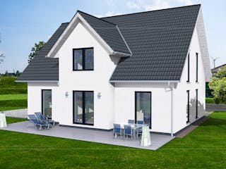 Massivhaus Classic 165 von AMB Massivhaus, Satteldach-Klassiker Außenansicht 1