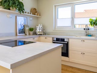 Fertighaus Satteldach Landhaus 241 --Zweifamilienhaus von LUXHAUS, Satteldach-Klassiker Innenansicht 1