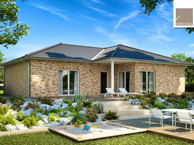 Massivhaus Bungalow Balance Klinker von Kern-Haus Schlüsselfertig ab 412900€, Bungalow Außenansicht 1