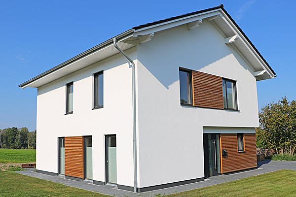 Dienstleister Burdiek Hausbau Weiße Stadtvilla von Burdiek Hausbau
