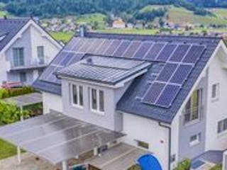 Gebäudeenergiegesetz, GEG, Neubauten aus der Vogelperspektive, im Hintergrund hügelige Landschaft. Foto: Wirestock / stock.adobe.com Gebäudeenergiegesetz, GEG, Neubauten aus der Vogelperspektive, im Hintergrund hügelige Landschaft. Foto: Wirestock / stock.adobe.com