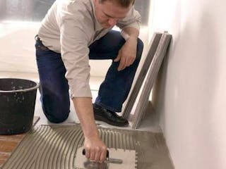 csm_Terrassenfliesen_verlegen_HenkelCeresit_dc45831672.jpg