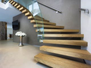 csm_Treppenbau_Holz_Glas_AdobeStock_Federico_Rostagno_69d39e8fac.jpg