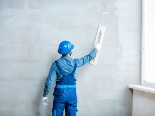 csm_Wand_verputzen_glaetten_iStock_RossHelen_a78a249828.jpg