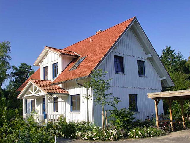 Fertighaus Carmen (KfW-Effizienzhaus 40 EE) von Dammann-Haus Schlüsselfertig ab 372500€, Satteldach-Klassiker Außenansicht 1