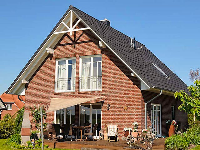 Fertighaus Imke (KfW-Effizienzhaus 40 EE) von Dammann-Haus Schlüsselfertig ab 323700€, Satteldach-Klassiker Außenansicht 1