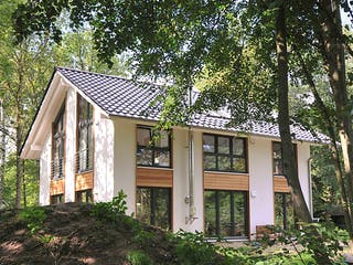 Fertighaus Jutta (KfW-Effizienzhaus 40 EE) von Dammann-Haus Schlüsselfertig ab 379200€, Satteldach-Klassiker Außenansicht 2