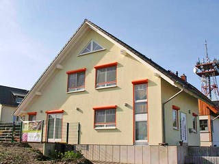 Fertighaus Maria (KfW-Effizienzhaus 40 EE) von Dammann-Haus Schlüsselfertig ab 332200€, Satteldach-Klassiker Außenansicht 3