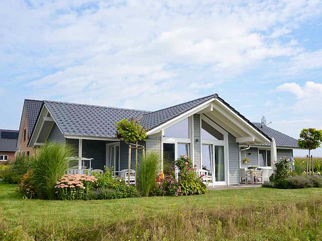 Fertighaus Natalie (KfW-Effizienzhaus 40 EE) von Dammann-Haus Schlüsselfertig ab 392000€, Bungalow Außenansicht 1