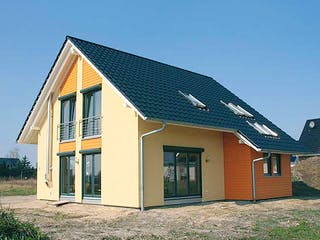 Fertighaus Steffy (KfW-Effizienzhaus 40 EE) von Dammann-Haus Schlüsselfertig ab 336800€, Satteldach-Klassiker Außenansicht 2