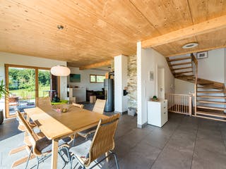 Blockhaus D140 Sinn von Frammelsberger Holzbau, Satteldach-Klassiker Innenansicht 3