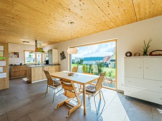 Blockhaus D140 Sinn von Frammelsberger Holzbau, Satteldach-Klassiker Innenansicht 4