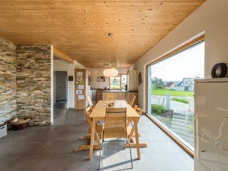 Blockhaus D140 Sinn von Frammelsberger Holzbau, Satteldach-Klassiker Innenansicht 5
