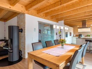 Blockhaus D152 Sum von Frammelsberger Holzbau, Satteldach-Klassiker Innenansicht 1