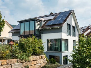 Blockhaus D176 Becker von Frammelsberger Holzbau, Satteldach-Klassiker Außenansicht 2
