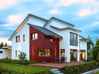 Blockhaus D183 Eisele von Frammelsberger Holzbau, Pultdachhaus Außenansicht 3