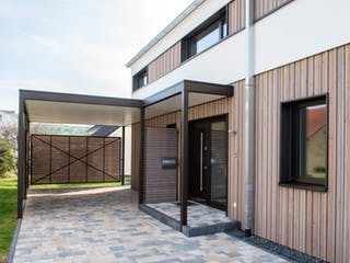 Blockhaus D183 MH Mülheim-Kärlich von Frammelsberger Holzbau, Satteldach-Klassiker Außenansicht 3