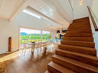 Blockhaus D188 Hertfelder‐Siegel von Frammelsberger Holzbau, Satteldach-Klassiker Innenansicht 5