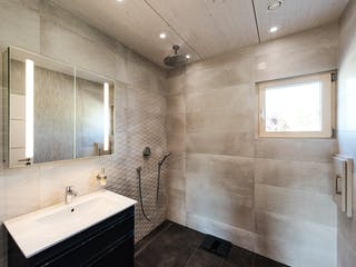 Blockhaus D282 Kocher von Frammelsberger Holzbau, Satteldach-Klassiker Innenansicht 11