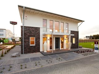 Fertighaus Diana - MH Köln-Frechen von GUSSEK HAUS Schlüsselfertig ab 463400€, Pultdachhaus Außenansicht 4