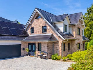 Massivhaus Kapitänshaus 180 von ECO System HAUS Schlüsselfertig ab 385500€, Satteldach-Klassiker Außenansicht 1