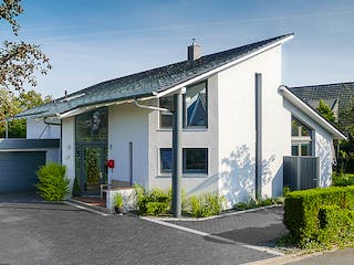 Massivhaus Pultdachhaus 220 von ECO System HAUS Schlüsselfertig ab 458000€, Pultdachhaus Außenansicht 2