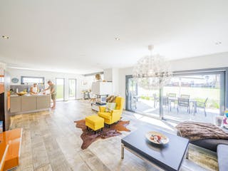 Fertighaus Bauhaus 190 von FischerHaus Schlüsselfertig ab 601920€, Cubushaus Innenansicht 1