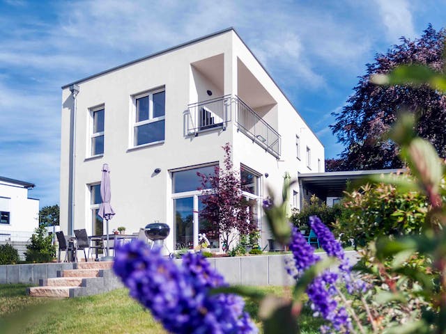 Fertighaus Bauhaus 200 von FischerHaus Schlüsselfertig ab 633600€, Cubushaus Außenansicht 1