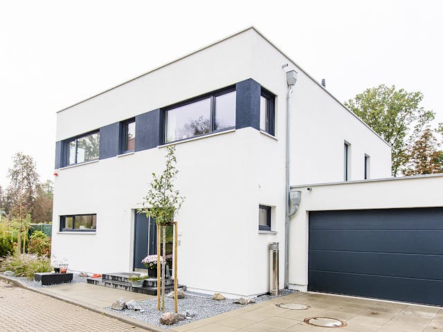 Fertighaus Bauhaus 221 von FischerHaus Schlüsselfertig ab 578156€, Cubushaus Außenansicht 1 Fertighaus Bauhaus 221 von FischerHaus Schlüsselfertig ab 578156€, Cubushaus Außenansicht 1