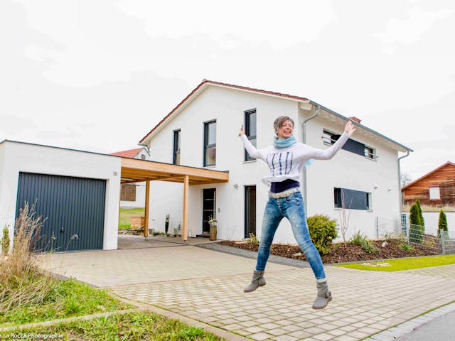 Fertighaus Modern 145 von FischerHaus Schlüsselfertig ab 435521€, Satteldach-Klassiker Außenansicht 1 Fertighaus Modern 145 von FischerHaus Schlüsselfertig ab 435521€, Satteldach-Klassiker Außenansicht 1