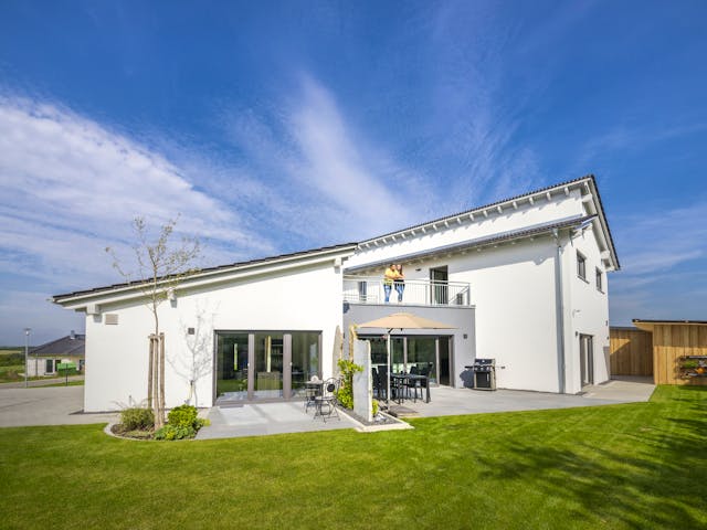 Fertighaus Modern 240 von FischerHaus Schlüsselfertig ab 696960€, Pultdachhaus Außenansicht 1 Fertighaus Modern 240 von FischerHaus Schlüsselfertig ab 696960€, Pultdachhaus Außenansicht 1