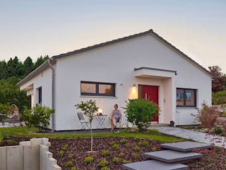 Fertighaus Haus CR von Fertighaus WEISS Schlüsselfertig ab 287713€, Bungalow Außenansicht 1