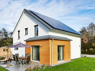 Fertighaus Haus Dahms von Fertighaus WEISS Schlüsselfertig ab 405383€, Satteldach-Klassiker Außenansicht 3