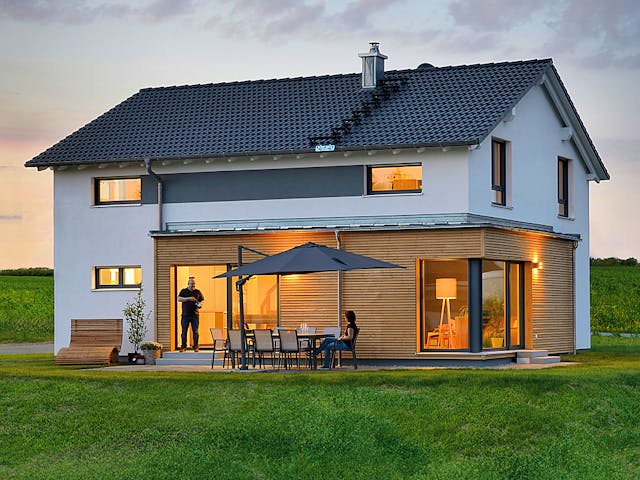 Fertighaus Haus Grauer von Fertighaus WEISS Schlüsselfertig ab 471349€, Satteldach-Klassiker Außenansicht 1 Fertighaus Haus Grauer von Fertighaus WEISS Schlüsselfertig ab 471349€, Satteldach-Klassiker Außenansicht 1