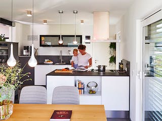 Fertighaus Haus Groß von Fertighaus WEISS Schlüsselfertig ab 477940€, Satteldach-Klassiker Innenansicht 3