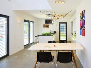 Fertighaus Haus Jacobi von Fertighaus WEISS Schlüsselfertig ab 501934€, Cubushaus Innenansicht 1