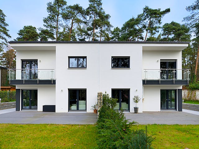 Fertighaus Haus Knüpfer/Schmenger von WEISS Holzhaus, Pultdachhaus Außenansicht 3