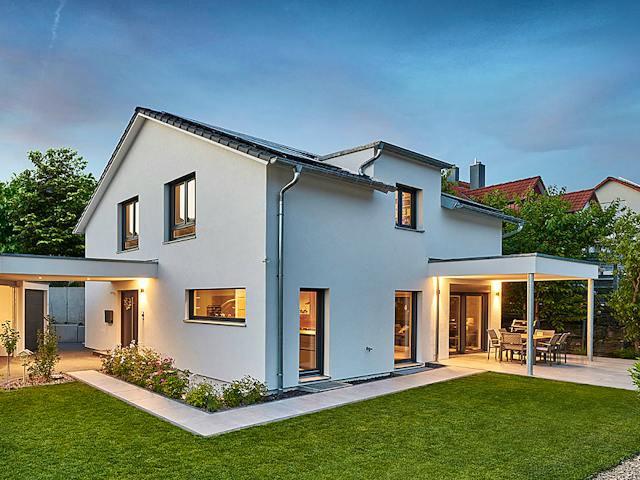 Fertighaus Haus Lenzen von Fertighaus WEISS Schlüsselfertig ab 453671€, Satteldach-Klassiker Außenansicht 1