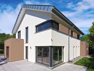 Fertighaus MH Mannheim - FUTURE von WEISS Holzhaus Schlüsselfertig ab 539252€, Satteldach-Klassiker Außenansicht 3