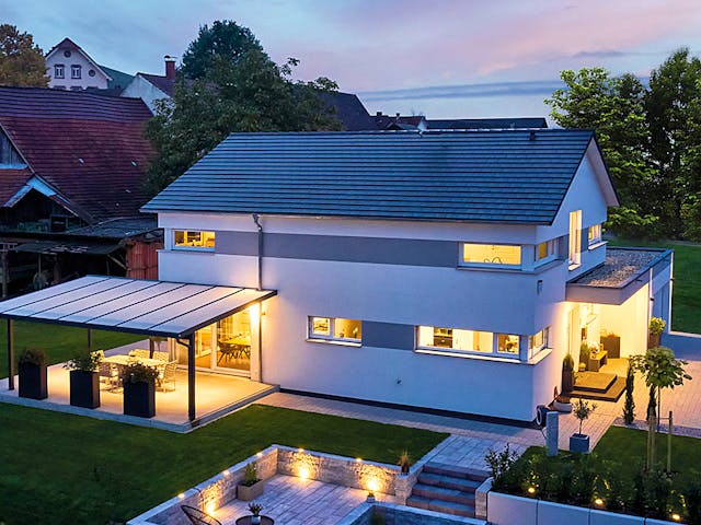 Fertighaus Haus Wiegele von Fertighaus WEISS Schlüsselfertig ab 465795€, Satteldach-Klassiker Außenansicht 1