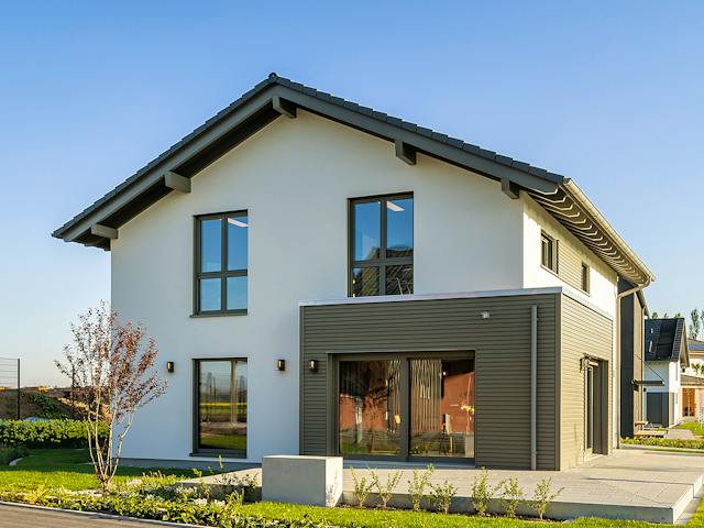 Fertighaus MH Schwarzwald - ARTIS 400 von FingerHaus Schlüsselfertig ab 486260€, Satteldach-Klassiker Außenansicht 1