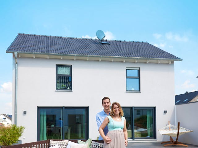 Fertighaus Juna von Fingerhut Haus Schlüsselfertig ab 432398€, Satteldach-Klassiker Außenansicht 1